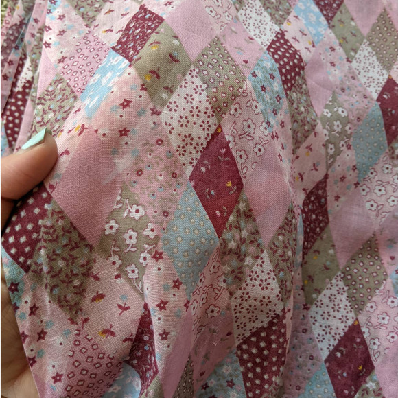 Vintage Pink Calico Cheater Cloth Style Fabric, Floral Patchwork Fabric 44" BTY - Picture 4 of 6
